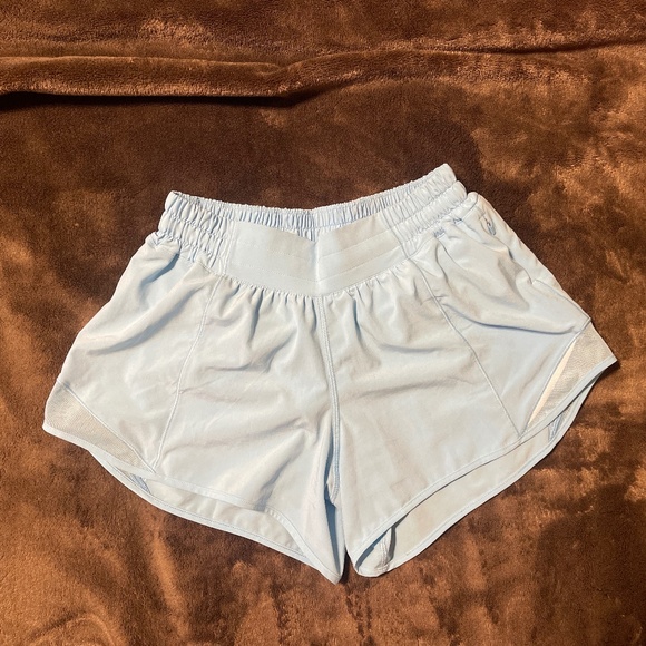 lululemon athletica Pants - Lululemon Hottie Hots 4”